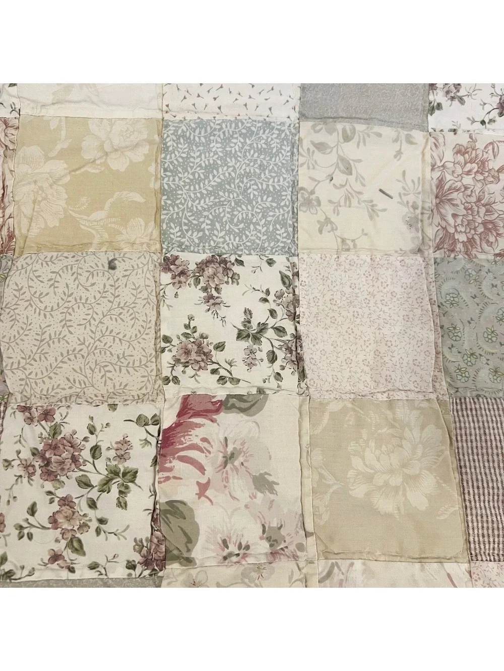Vintage Floral Postage Stamp Patchwork Comforter Quilt Farmhouse Cottage